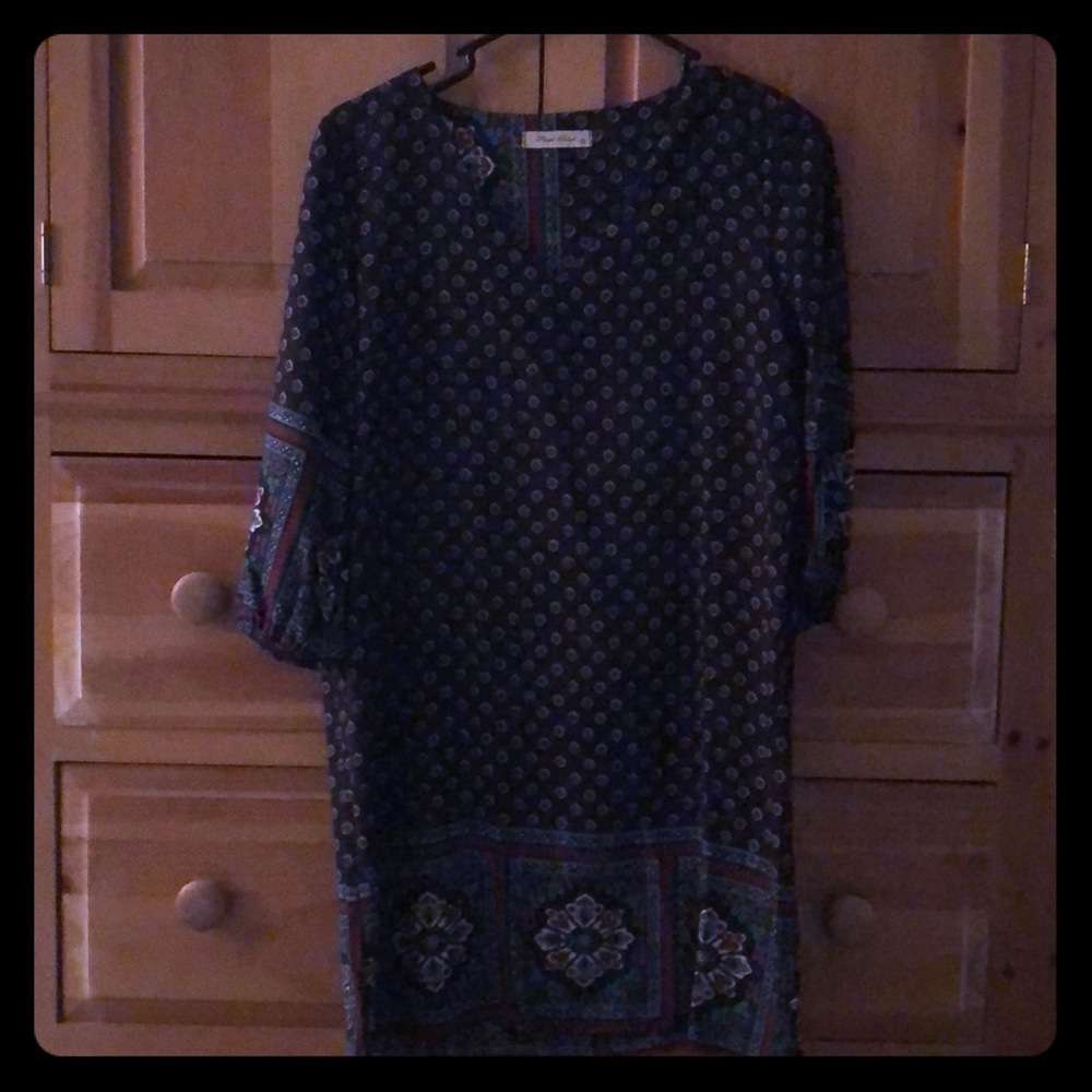 Burgundy pattern tunic